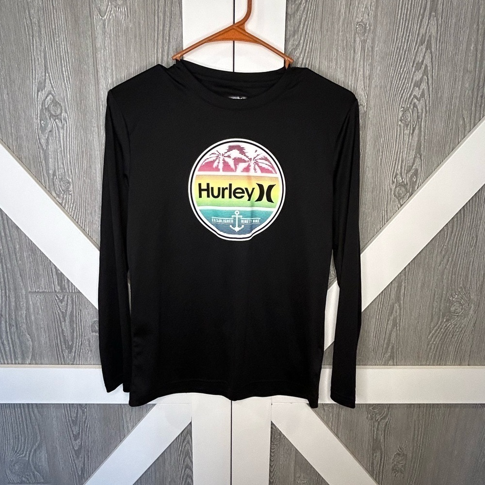 D17.15 Hurley Long Sleeve Black Graphic Tee 14/16